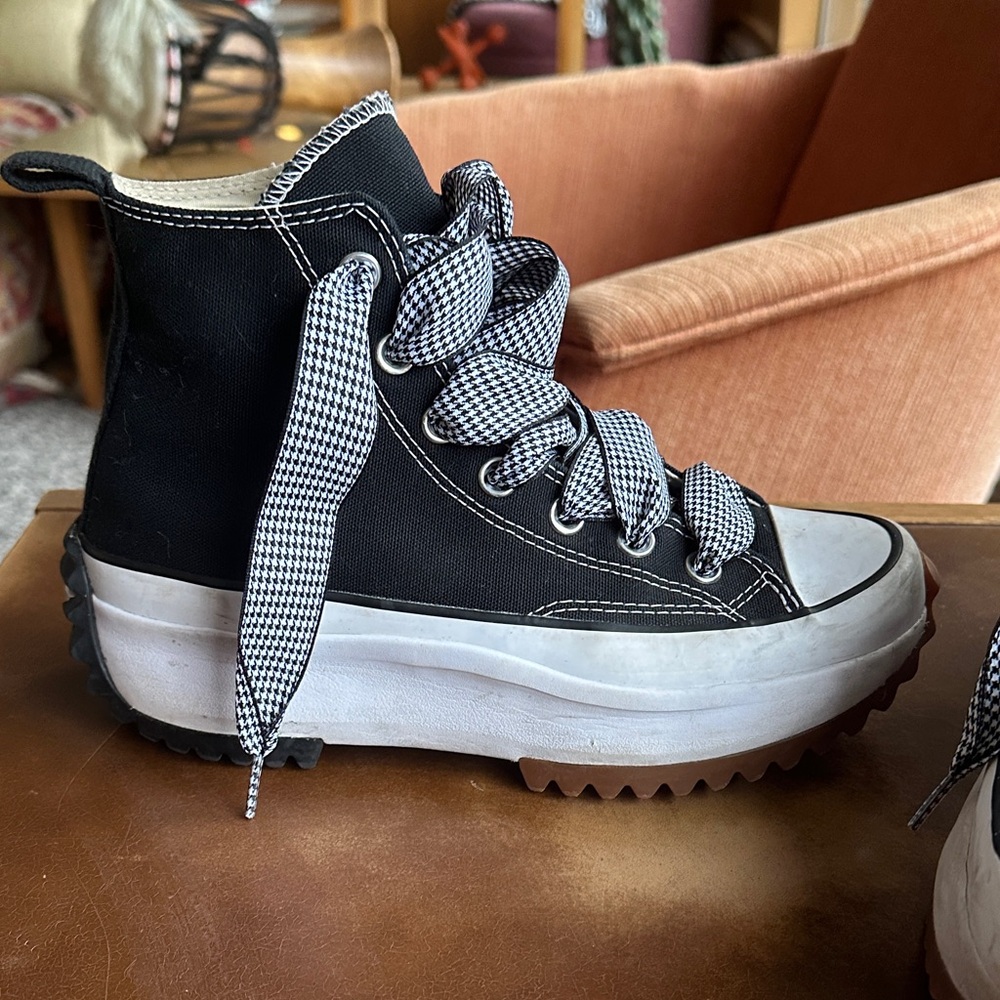 Converse Black and White High-Top Sneakers houndstooth laces. Run Star Hike